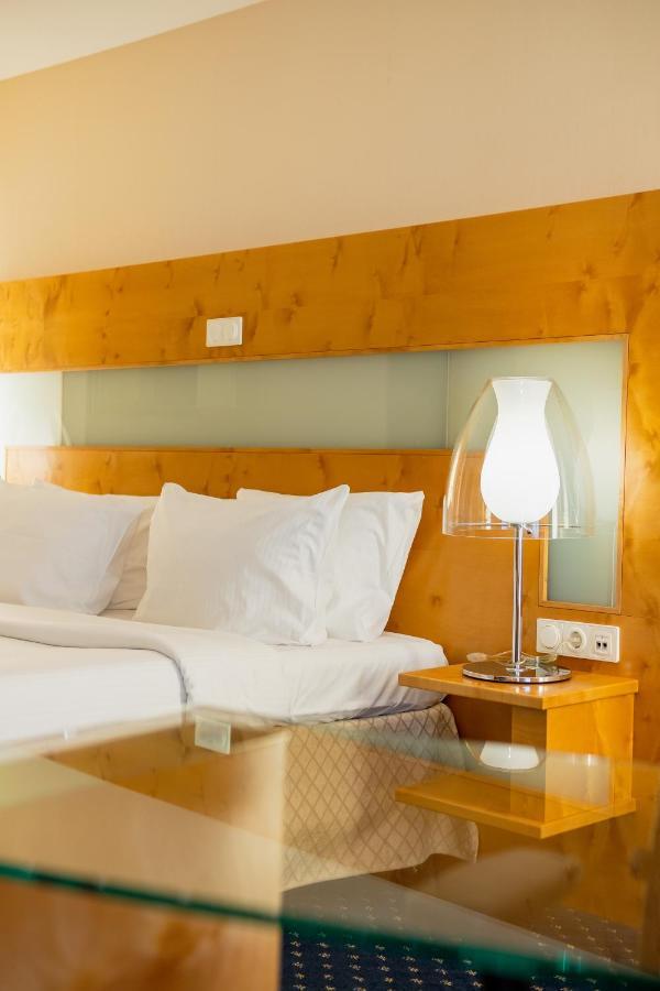 Welcome Hotel Гельзенкирхен Экстерьер фото