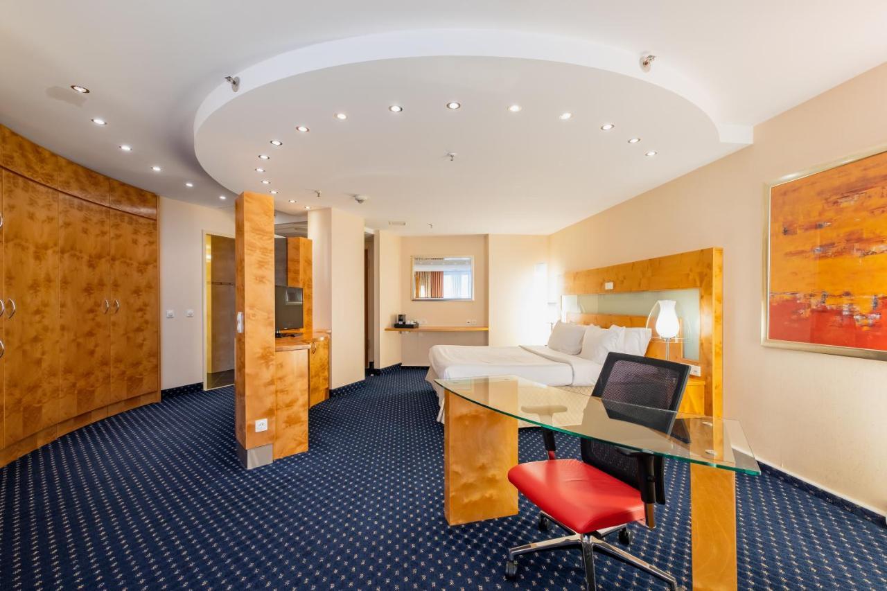 Welcome Hotel Гельзенкирхен Экстерьер фото